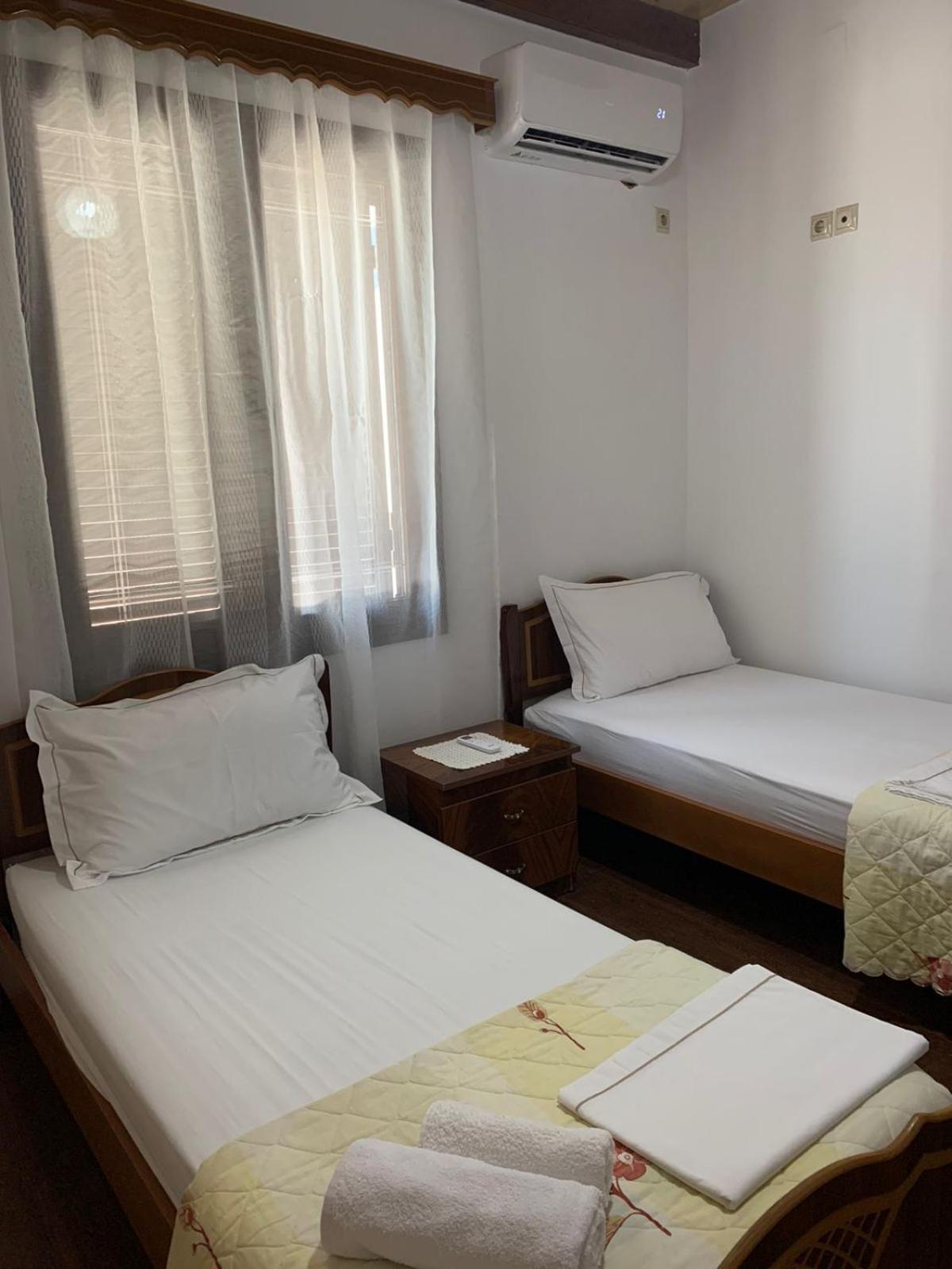 Nomad House-Entire House At Your Disposal,4 Guests Berat Exterior photo